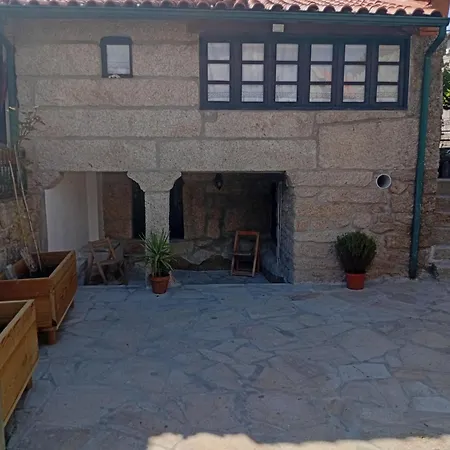 Casa de Férias Casinha Da Horta Com Jacuzzi Soajo