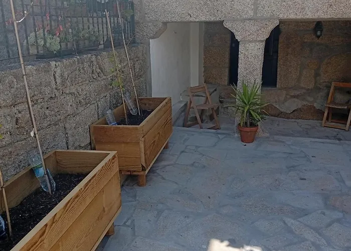 Casinha Da Horta Com Jacuzzi بيت للعطل سواجو